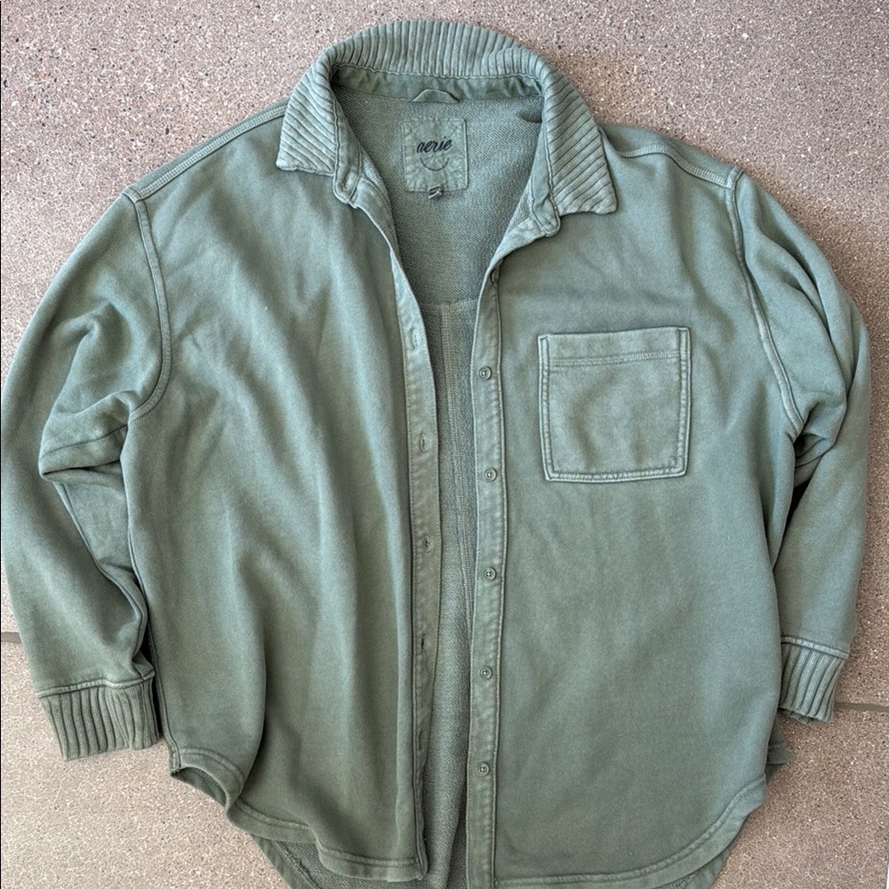 Women’s American Eagle oversized shirt size S
